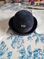 Te koop: moderne donkerblauwe NS  dames conductrice pet, Ophalen of Verzenden, Gebruikt, Trein, Overige typen