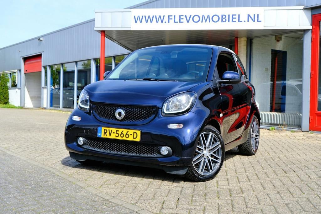 Smart Fortwo 1.0 Turbo Prime Aut. Pano|Leder|Clima|Navi|LMV, Auto's, Smart, Automaat, 898 cc, Achterwielaandrijving, Gebruikt
