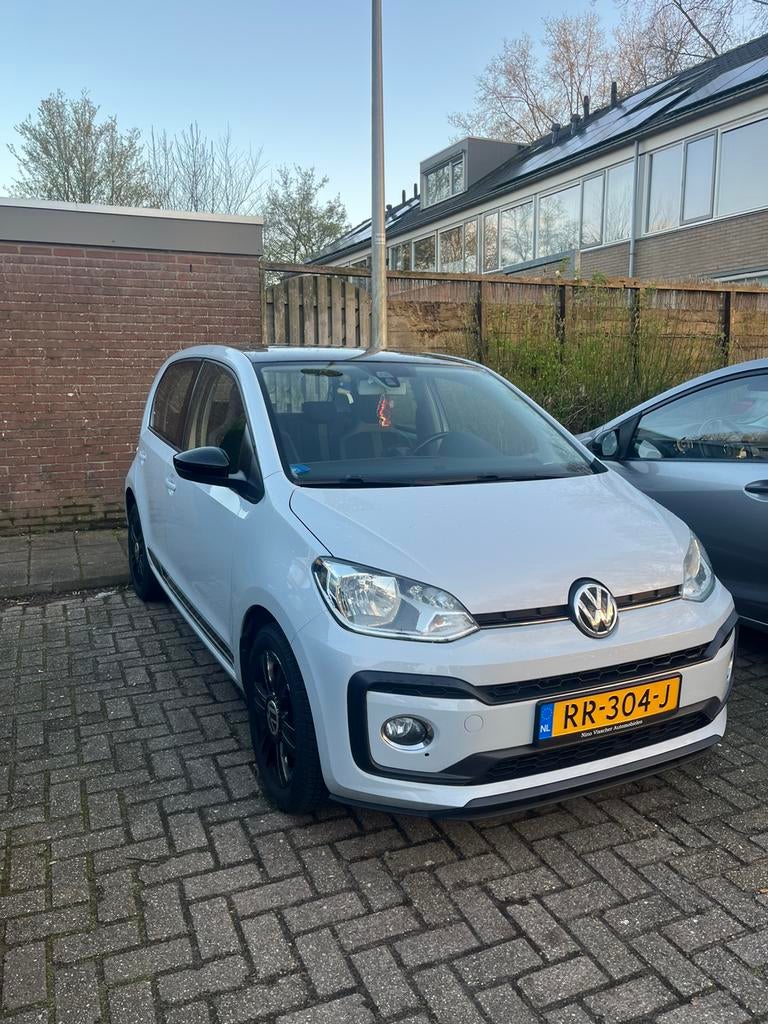 Volkswagen up! 1.0TSI 90PK 5-DRS 2017 WIT PANORAMA CAMERA, Auto's, Voorwielaandrijving, 4 stoelen, USB, Handgeschakeld