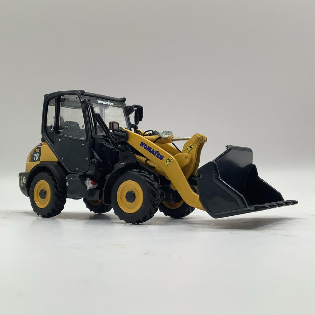 Komatsu WA 70 model shovel, Hobby en Vrije tijd, Modelauto's | 1:50, Ophalen of Verzenden, Gebruikt, Overige typen, Overige merken