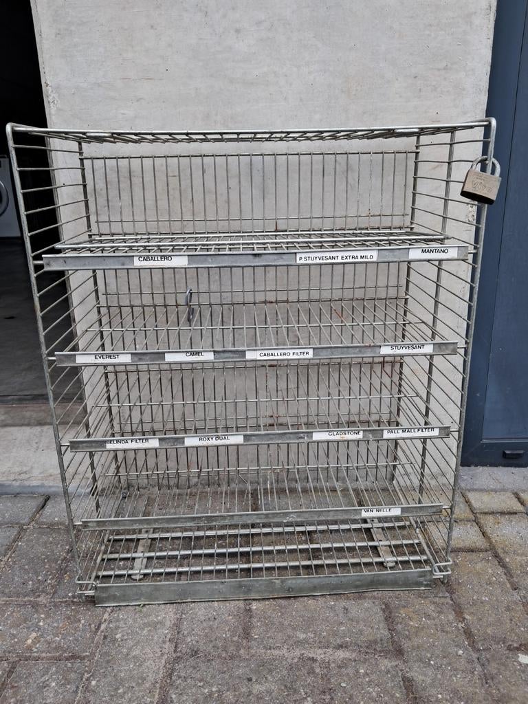 Vintage sigaretten rek, Huis en Inrichting, Kasten | Schoenenkasten, Ophalen, Gebruikt, Vintage / industrieel