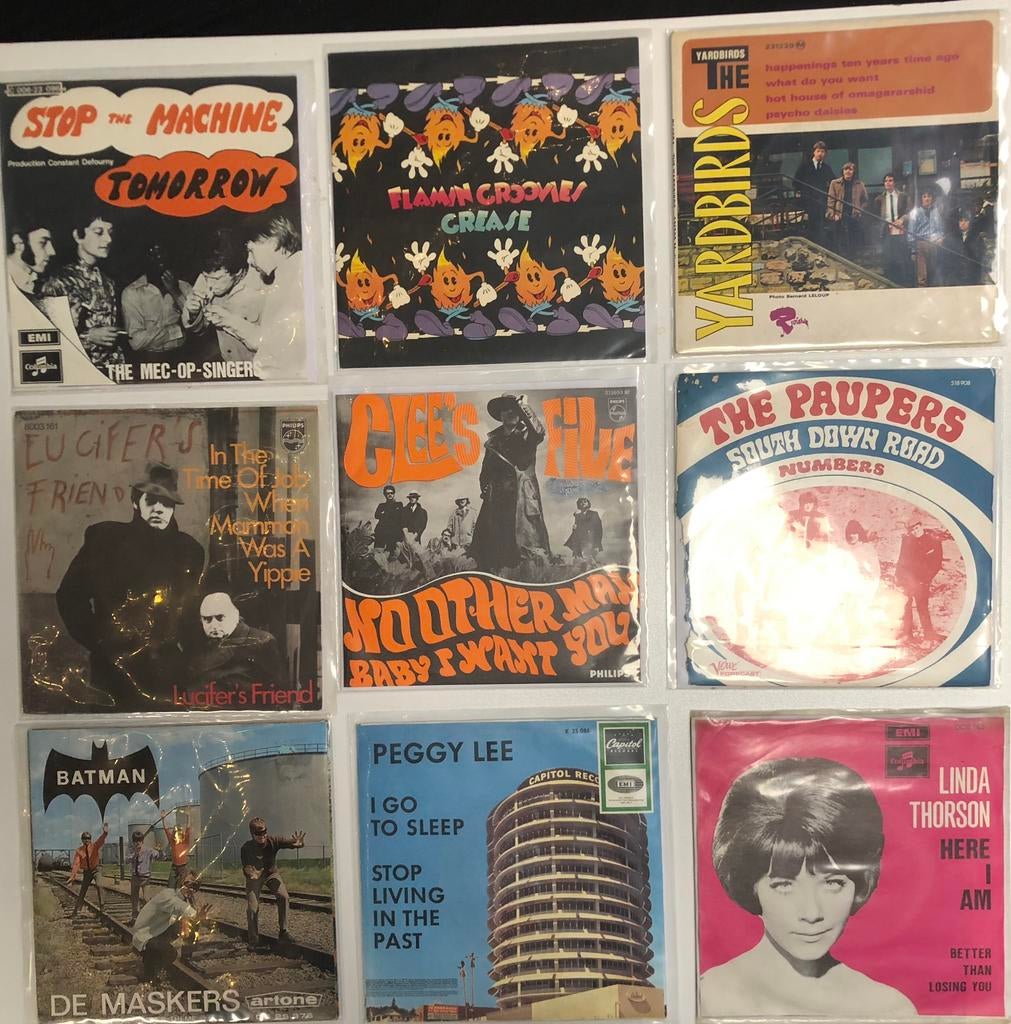 Singles 25€ per stuk,  M/NM, 7 inch, Ophalen of Verzenden, Zo goed als nieuw, Inclusief binnenhoes