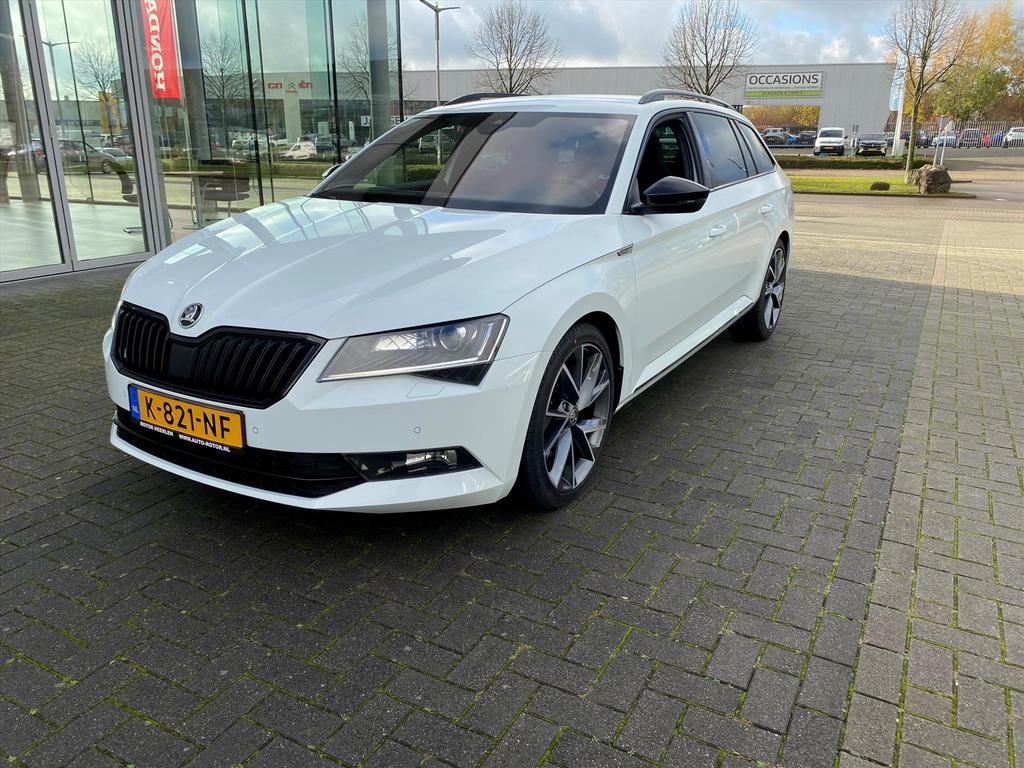 Skoda Superb Combi 2.0 TSI 220PK Sportline Dsg-6 12/2017 Wit, Auto's, 15 km/l, 4 cilinders, Wit, Stationwagon