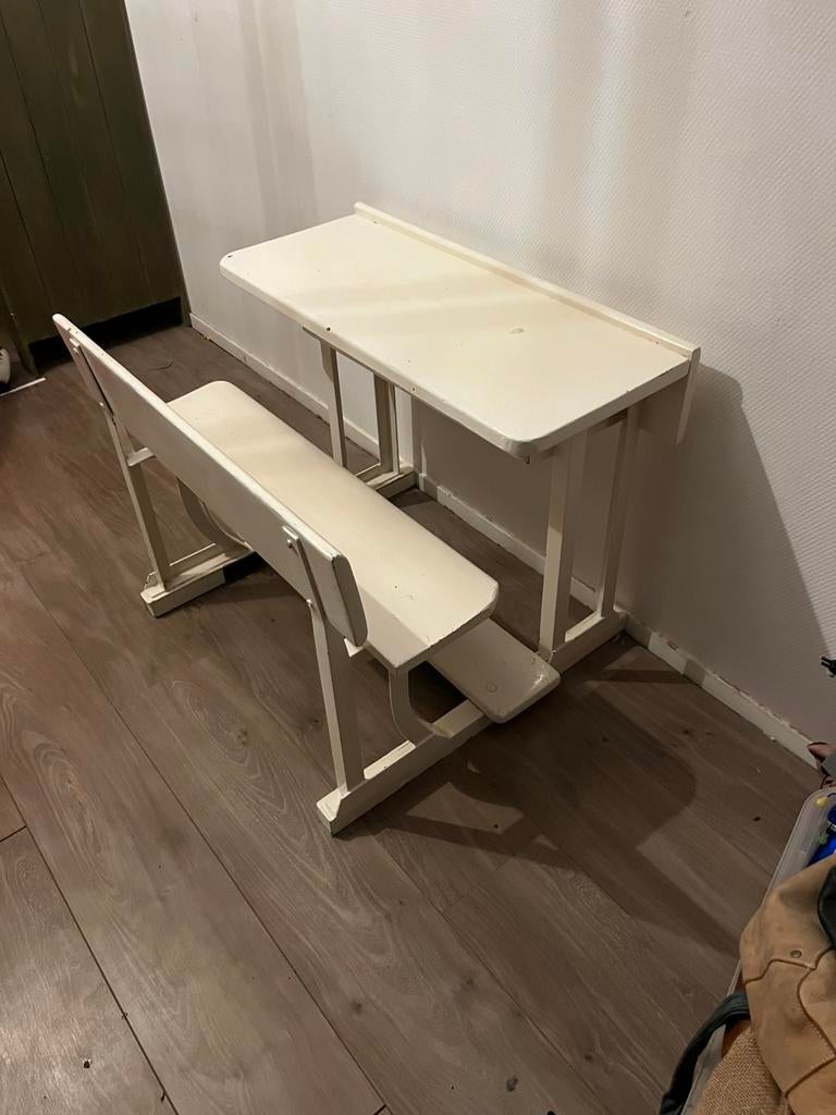 Oud  massief houten schoolbankje, Kinderen en Baby's, Kinderkamer | Tafels en Stoelen, Ophalen, Gebruikt, Tafel(s) en Stoel(en)