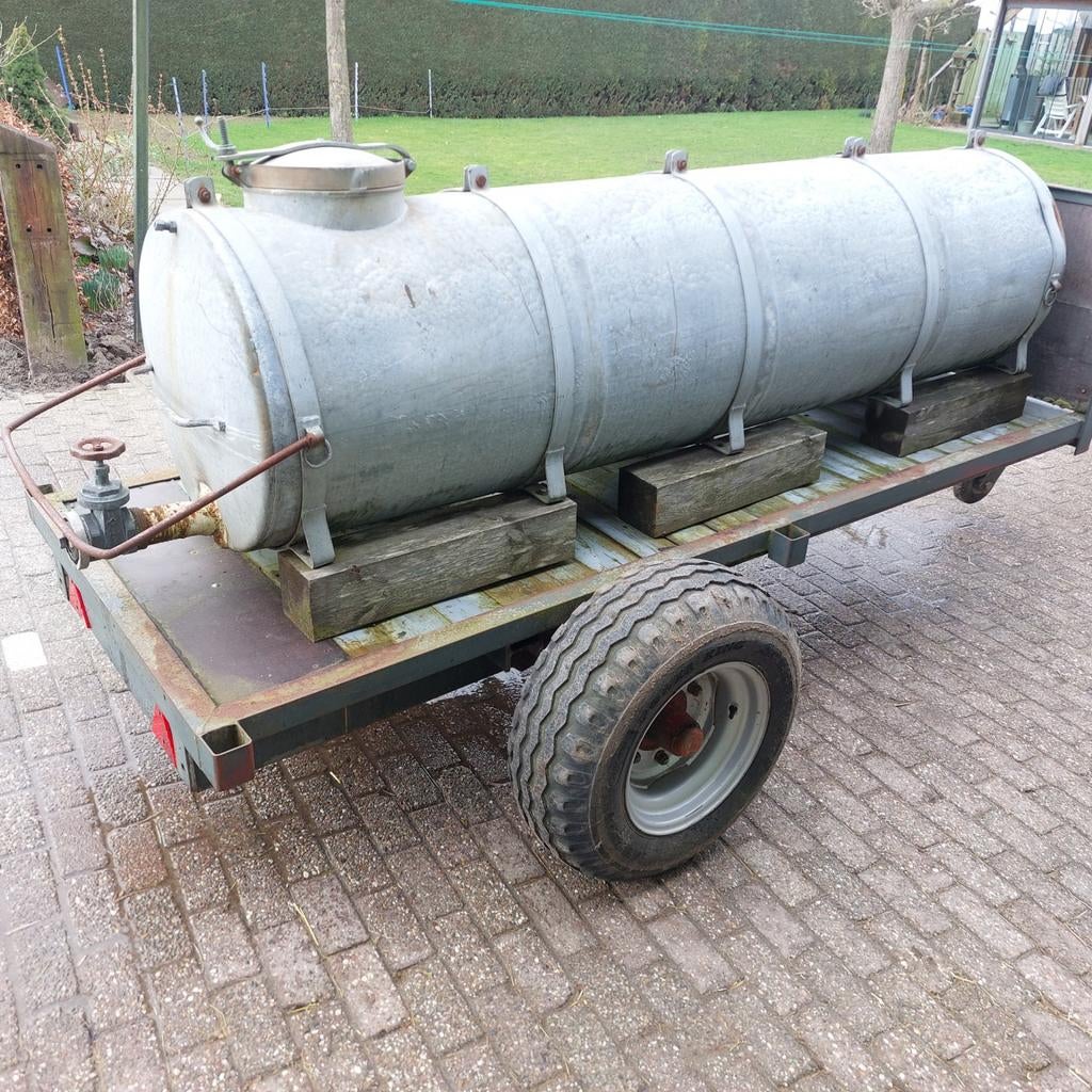 Weidetank + aanhanger, Weidegang