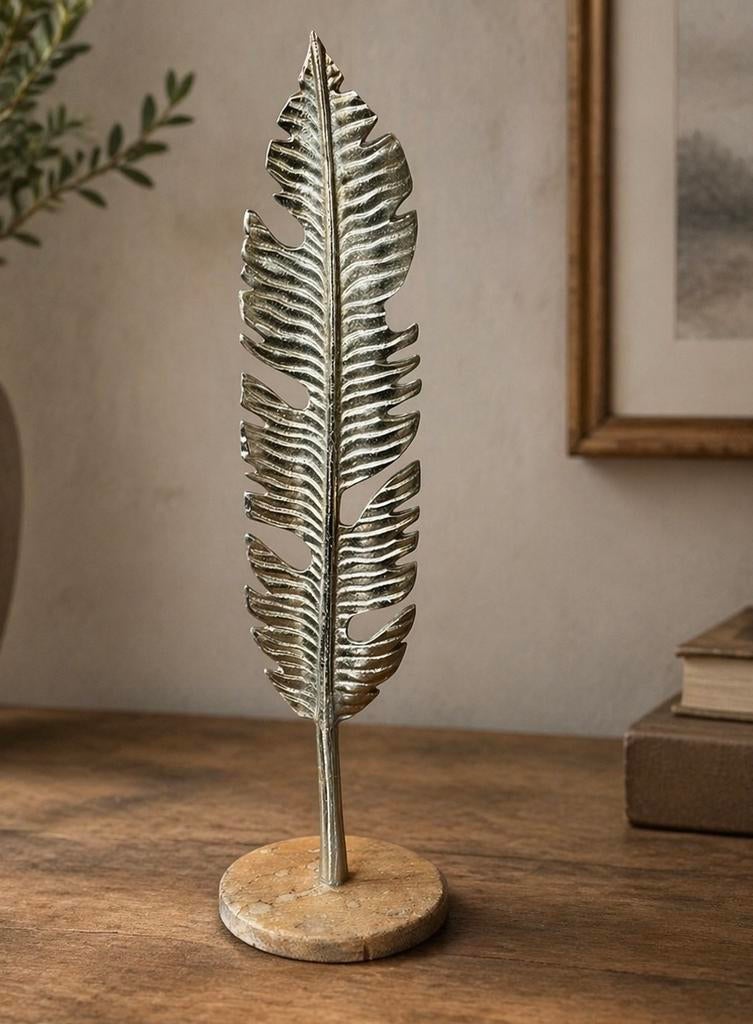 Gouden veer op houten voet. 54cm hoog, Ophalen of Verzenden, Gebruikt