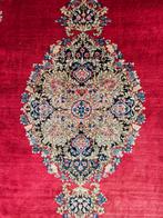 Handmade Persian wool Kirman carpet medallion red 280x383cm, Persian Perzisch vintage oosters hype, Crème, 200 cm of meer, Ophalen of Verzenden