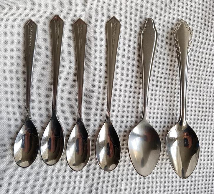 Theelepeltjes Sola model 84 en 100, krulrand e.a., Verzamelen, Porselein, Kristal en Bestek, Zo goed als nieuw, Bestek, Metaal