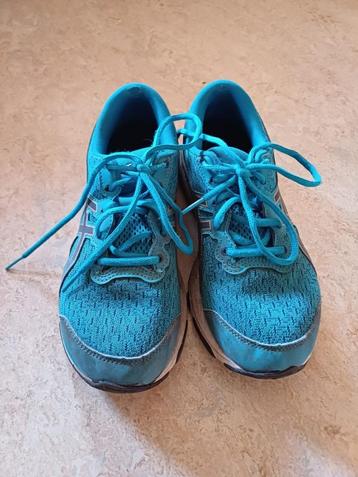 Asics hardloopschoenen beschikbaar voor biedingen