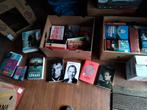 2 bananendozen met boeken, Ophalen, Zo goed als nieuw, Verschillende onderwerpen