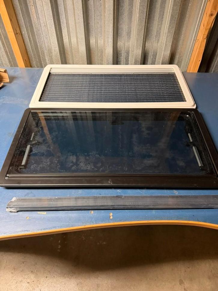 Dubbel Geïsoleerd Acryl RV Zijraam met Hor & Verduistering, Caravans en Kamperen, Camper-accessoires, Zo goed als nieuw, Ophalen of Verzenden