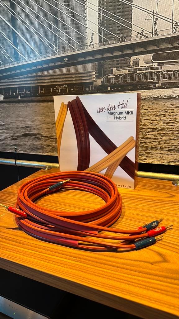 Van den Hul Magnum MKII hybrid luidsprekerkabel, Doe-het-zelf en Verbouw, Elektra en Kabels, Zo goed als nieuw, Kabel of Snoer