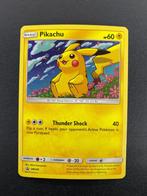 pokemon Pikachu holo - SM206 - Sun & Moon Promo, Hobby en Vrije tijd, Verzamelkaartspellen | Pokémon, Ophalen of Verzenden, Zo goed als nieuw
