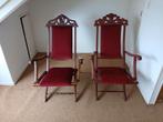 Oude antieke klapstoelen, Ophalen