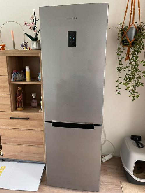 Samsung koel-vriescombinatie, Witgoed en Apparatuur, Koelkasten en IJskasten, Zo goed als nieuw, Met aparte vriezer, 200 liter of meer