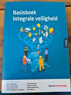 Wouter Stol - Basisboek integrale veiligheid, Zo goed als nieuw, Wouter Stol; Sander Veenstra; Menno van Duin; Wilbert Rodenhu...