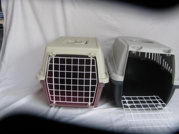 katten mandje en  voerbakje beschikbaar voor biedingen