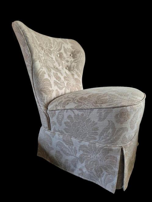 Prachtige vintage Artifort Theo Ruth design Cocktail chair, Huis en Inrichting, Fauteuils, Gebruikt, Hout, Stof, 50 tot 75 cm