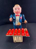 Muzikant / man met xylofoon / blikken speelgoed., Ophalen of Verzenden