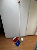 Vlaggenstok met houder en 2 vlaggen, Diversen, Ophalen, Gebruikt