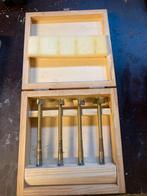 Worm Hout boren, Ophalen