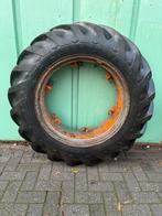 Tractorbanden met velg geschikt voor Fiat of MF., Zakelijke goederen, Agrarisch | Onderdelen | Banden, Velgen en Assen, Ophalen