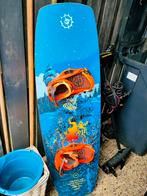 Slingshot Wakeboard - Klaar voor de kabelbaan!, Watersport en Boten, Ophalen, Gebruikt, Board en Schoenen