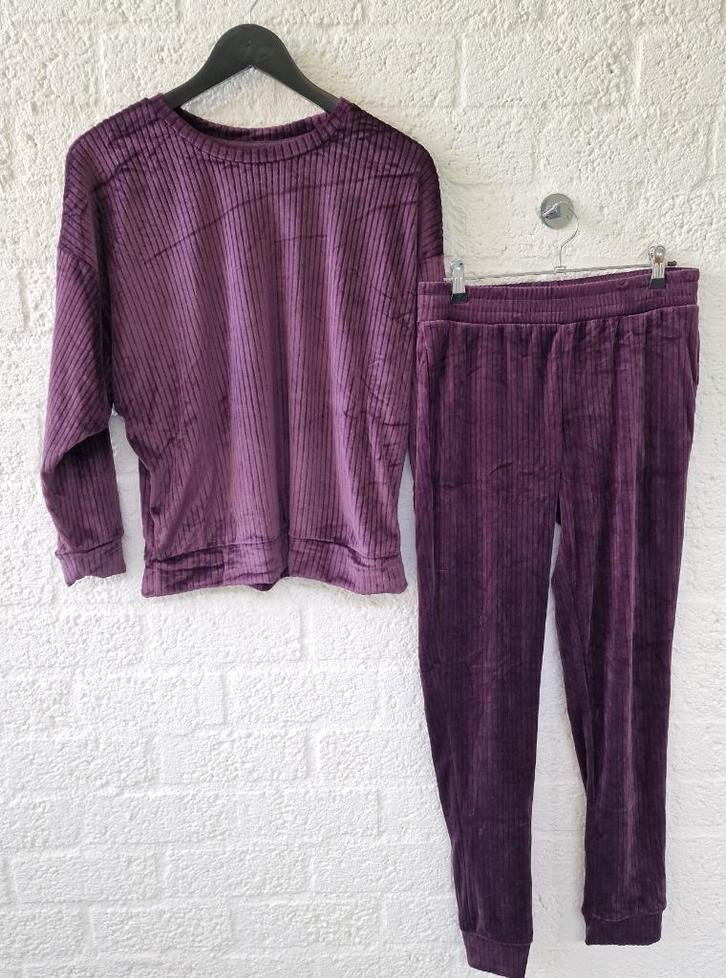 Paars zacht huispak met fleece voering – maat S, Kleding | Dames, Huispakken, Zo goed als nieuw, Paars, Ophalen of Verzenden