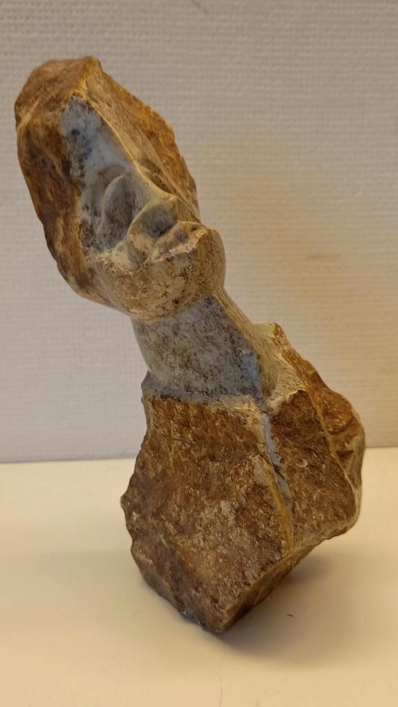 Serpentijn stenen sculptuur, gesigneerd, Antiek en Kunst, Kunst | Beelden en Houtsnijwerken, Ophalen of Verzenden