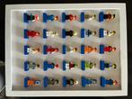 Lijst met 25 lego figuren, Kinderen en Baby's, Speelgoed | Duplo en Lego, Ophalen of Verzenden, Zo goed als nieuw, Lego