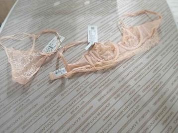 Super mooie nieuwe sexy uitdagende isabella STRING en BH  beschikbaar voor biedingen