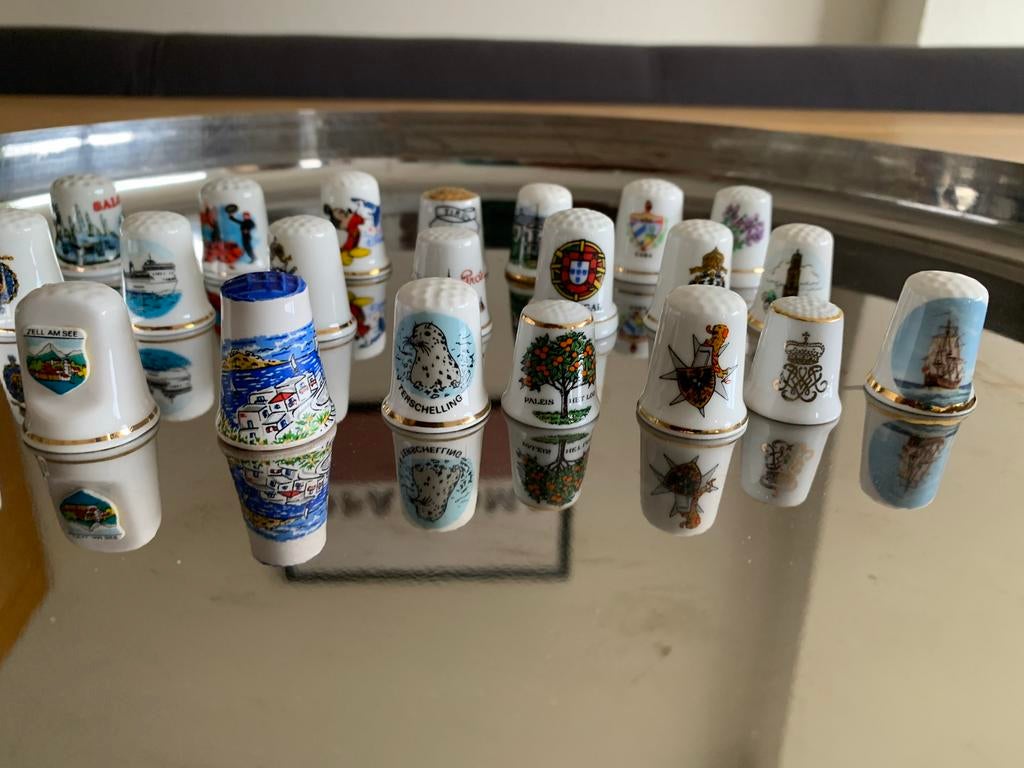 Porseleinen Vingerhoedjes Collectie, Ophalen of Verzenden, Zo goed als nieuw, Porselein, Nederland