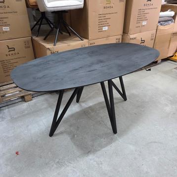Ovale Eettafel Keiko Acaciahout Zwart 160 x 90 van BASE beschikbaar voor biedingen