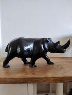 Houten Neushoorn Beeld, Ophalen of Verzenden, Zo goed als nieuw, Hout, Dierenbeeld