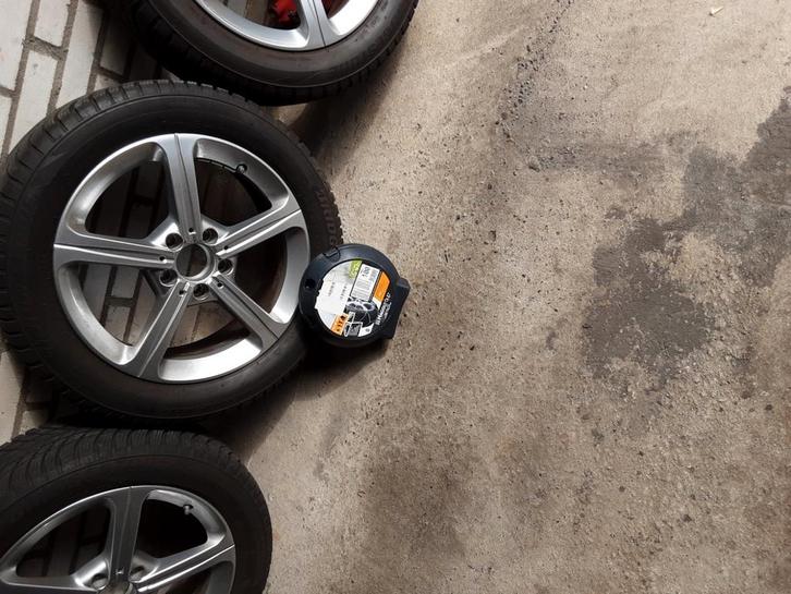 Bridgestone  winterbanden, Auto-onderdelen, Banden en Velgen, Winterbanden, 17 inch, 205 mm, Ophalen