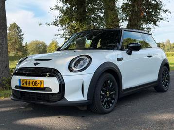 Mini 3-deurs (f56) Electric 184pk Aut 2023 Wit, 320KM!!!!! beschikbaar voor biedingen