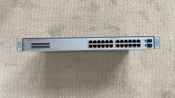 HPE OfficeConnect 1820 series Switch j9980A, Computers en Software, Netwerk switches, Zo goed als nieuw, Ophalen of Verzenden