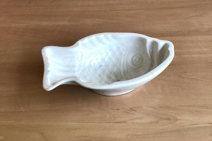 Brocante puddingvorm vis Regout Maastricht pasteivorm, Antiek en Kunst, Curiosa en Brocante, Ophalen of Verzenden