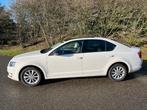 Skoda Octavia 1.2 TSI 81KW Dsg-7 2016 Wit, Auto's, Stof, Zwart, 4 cilinders, 620 kg