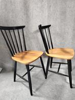spijlen stoelen, Gebruikt, Twee, Spijlenstoelen, vintage, zwart, bruine stoelen, houten stoelen, Zwart