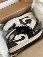 Womens Air Jordan 1 Mid SE, Kleding | Dames, Schoenen, Nike Air Jordan, Zwart, Ophalen of Verzenden, Sneakers of Gympen