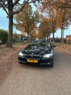 BMW 5-Serie 3.0 I 523 AUT 2010 Zwart, Auto's, Achterwielaandrijving, 2000 kg, Sedan, 750 kg