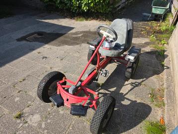 Mammoet skelter opknapper. Met pot verf.  beschikbaar voor biedingen