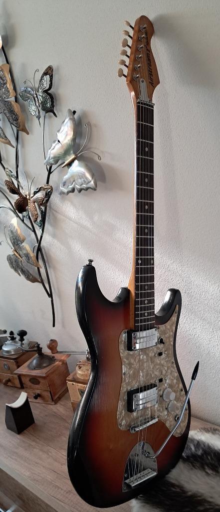 Nostalgie, zeldzame elektrische gitaar, Airstream by Rosetti, Muziek en Instrumenten, Snaarinstrumenten | Gitaren | Elektrisch