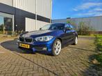 BMW 1-Serie 118i 136pk 2016 Blauw, Auto's, 65 €/maand, 1280 kg, Blauw, Origineel Nederlands