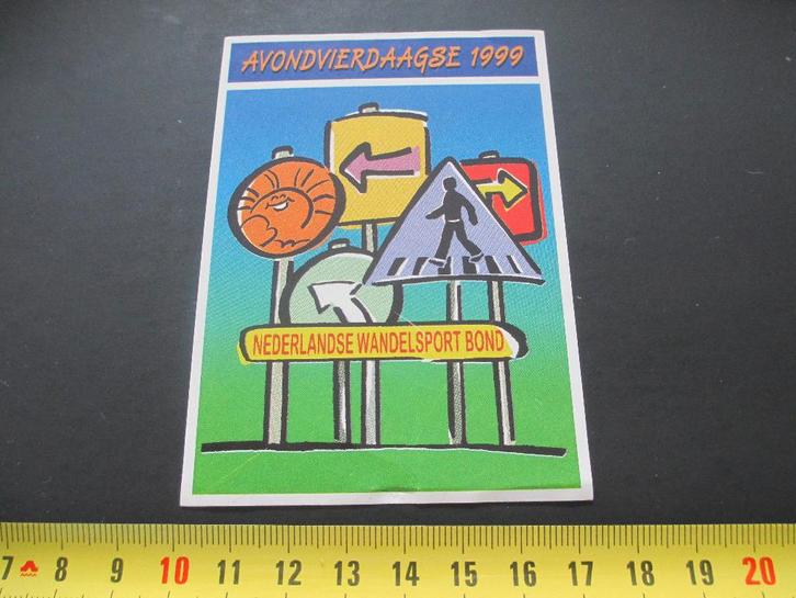 sticker Avondvierdaagse 1999 Nederlandse Wandelsport bond, Verzamelen, Stickers, Zo goed als nieuw, Ophalen