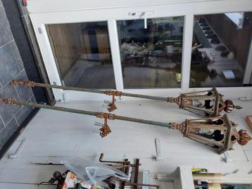antieke muur- tuinverlichting in smeedijzer 2 stuks beschikbaar voor biedingen
