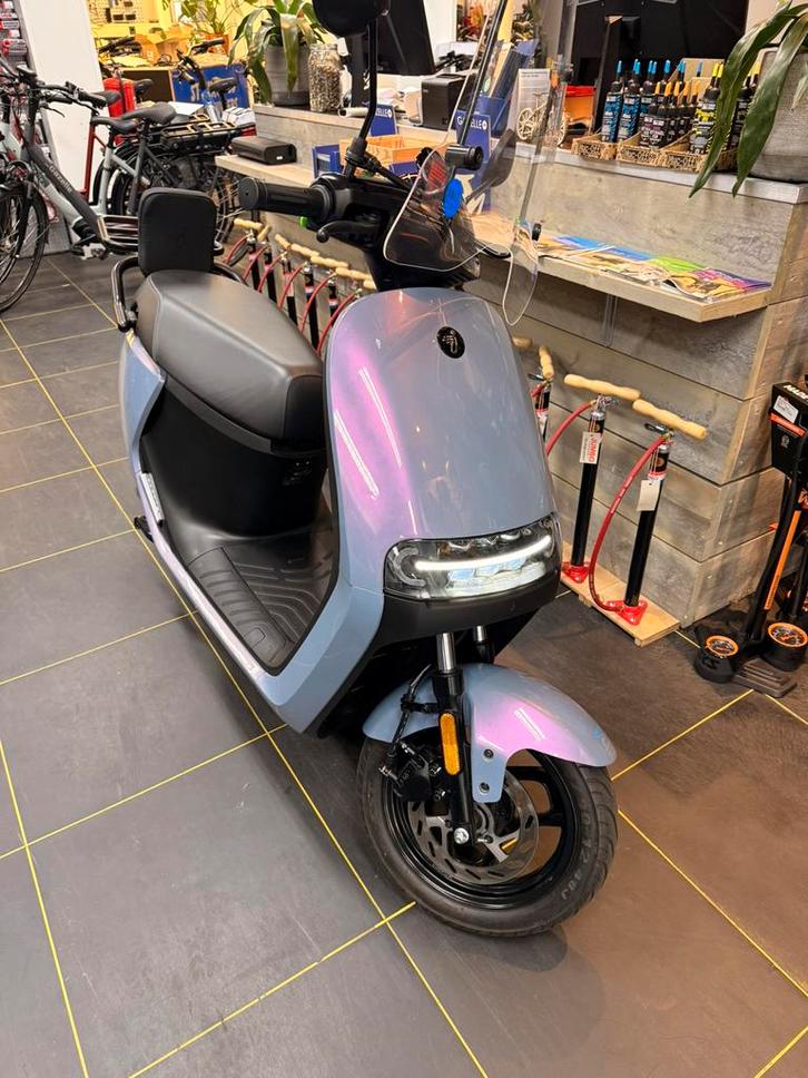SEGWAY E110S ALS NIEUW, Fietsen en Brommers, Snorfietsen en Snorscooters, Zo goed als nieuw, Overige merken, Elektrisch, Ophalen