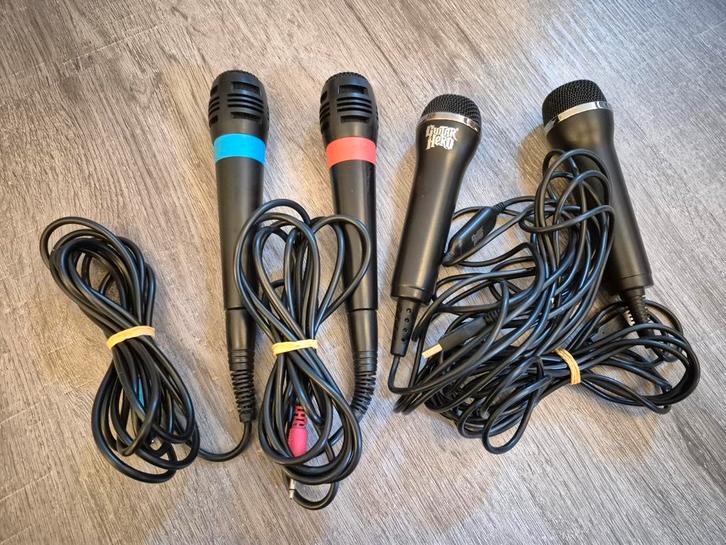 MICROFOONS GUITAR HERO, SINGSTAR VOL 1 & 2, Spelcomputers en Games, Spelcomputers | Sony PlayStation Consoles | Accessoires, Zo goed als nieuw