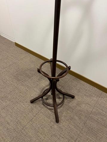 Thonet Stijl staande Kapstok beschikbaar voor biedingen